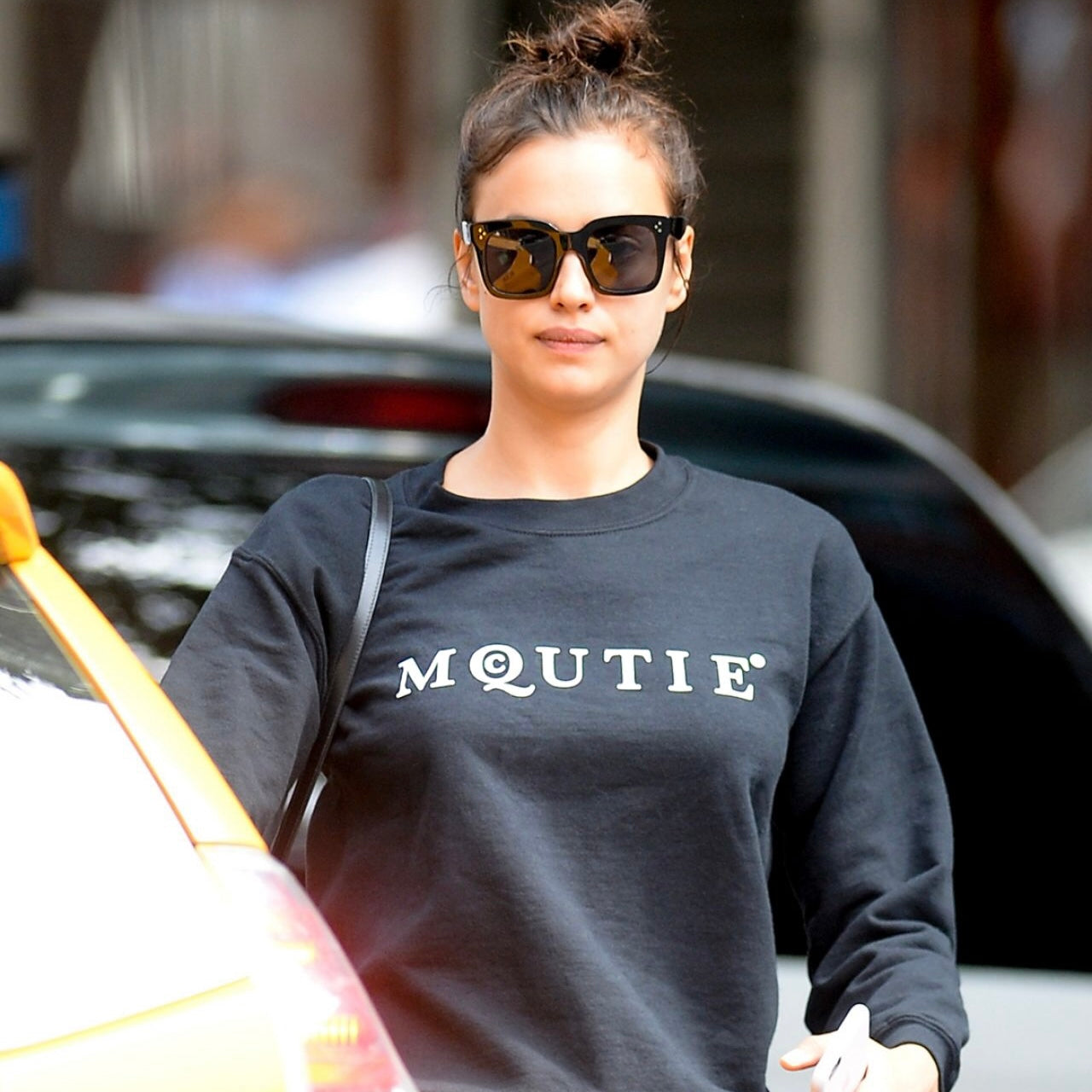 MQCUTIE BLACK SWEATSHIRT